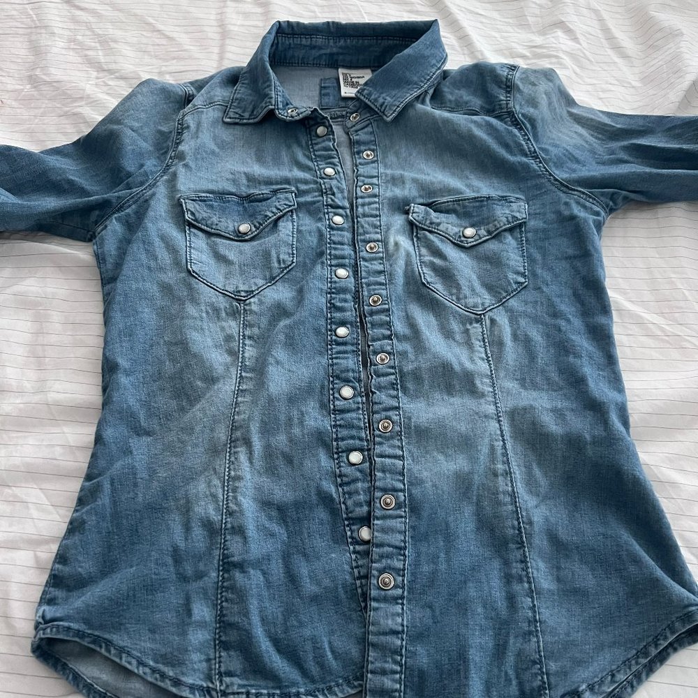 H&M denim shirt US4